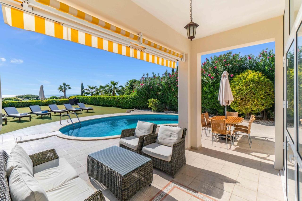 Villa Savoya Sunrise By Ezoria Villas Coral Bay Eksteriør billede