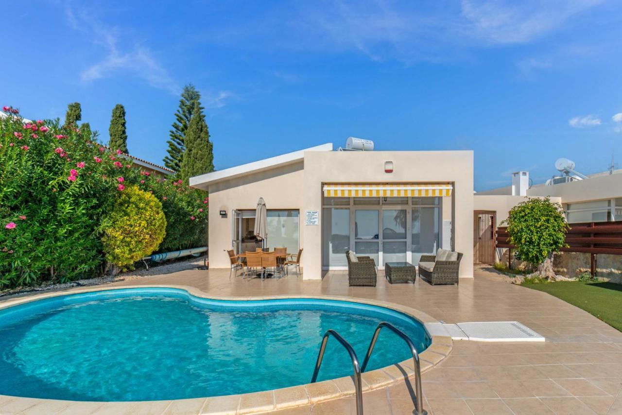Villa Savoya Sunrise By Ezoria Villas Coral Bay Eksteriør billede